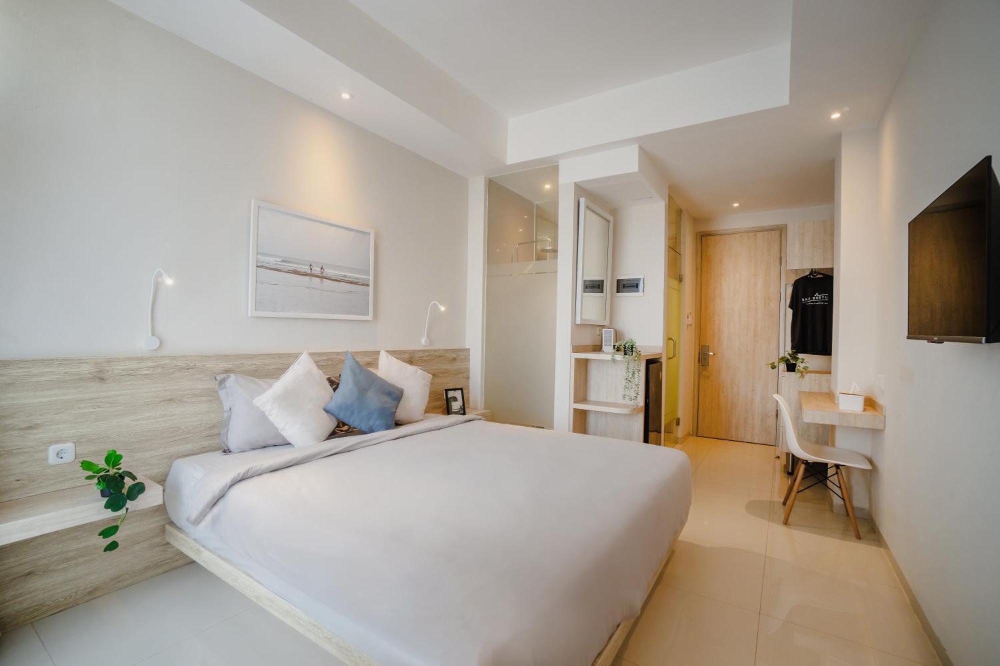 Bali Bustle Pararaton Coliving And Coworking Space Legian Εξωτερικό φωτογραφία