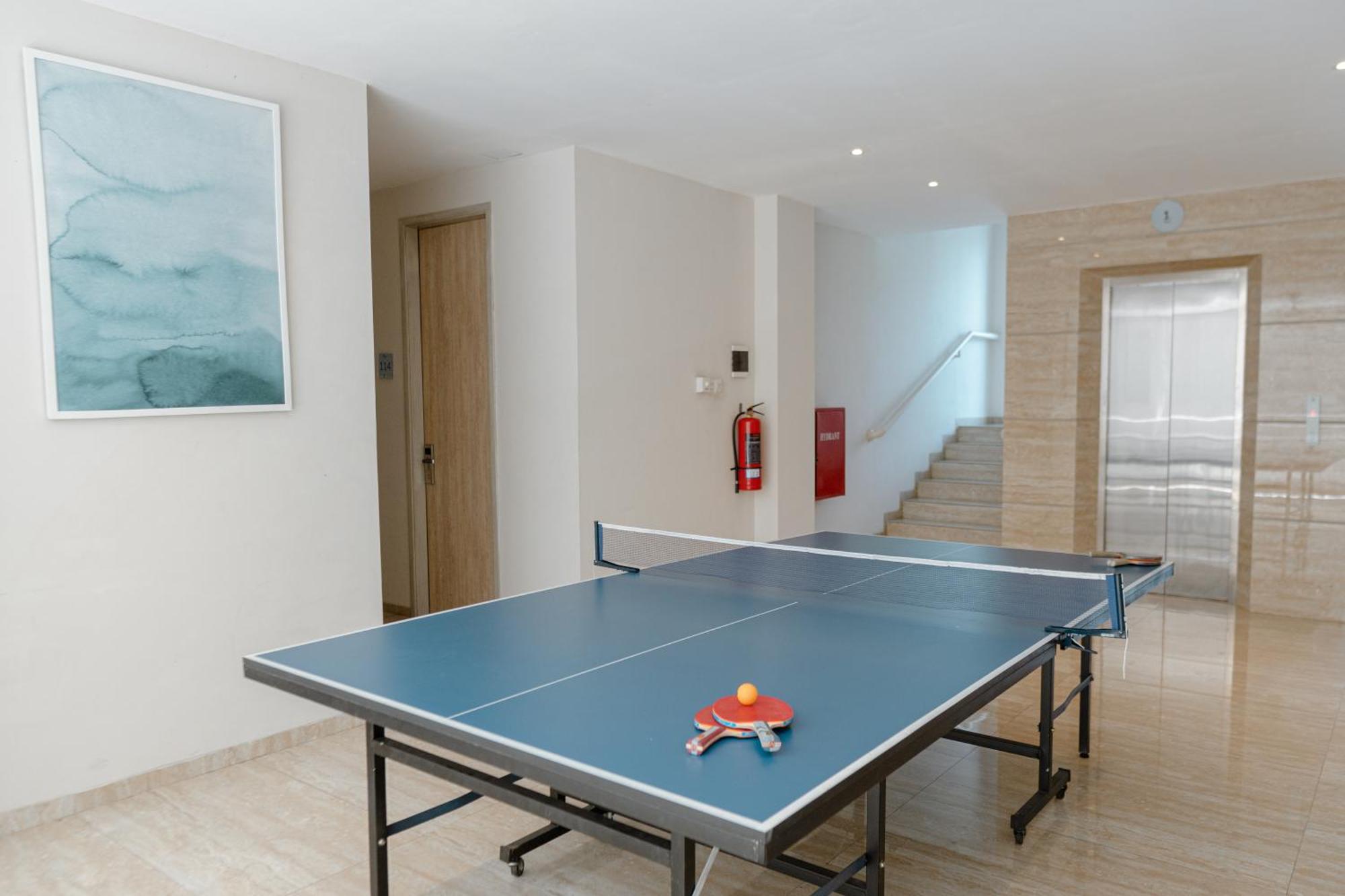 Bali Bustle Pararaton Coliving And Coworking Space Legian Εξωτερικό φωτογραφία