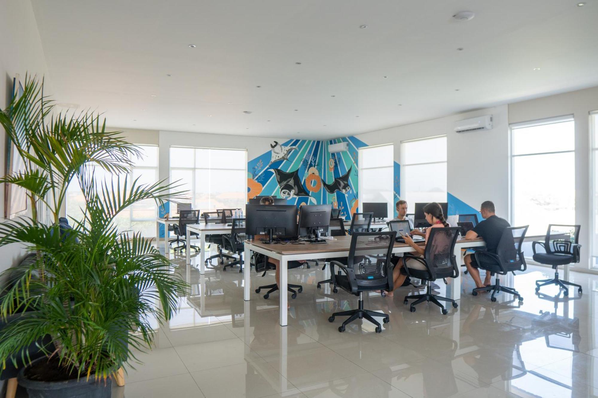 Bali Bustle Pararaton Coliving And Coworking Space Legian Εξωτερικό φωτογραφία